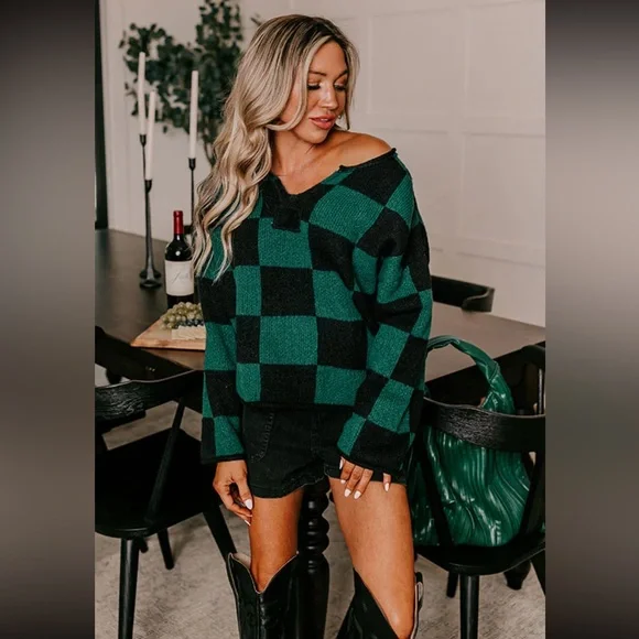 Black and Green Checkered Sweater - Picture 1 of 8